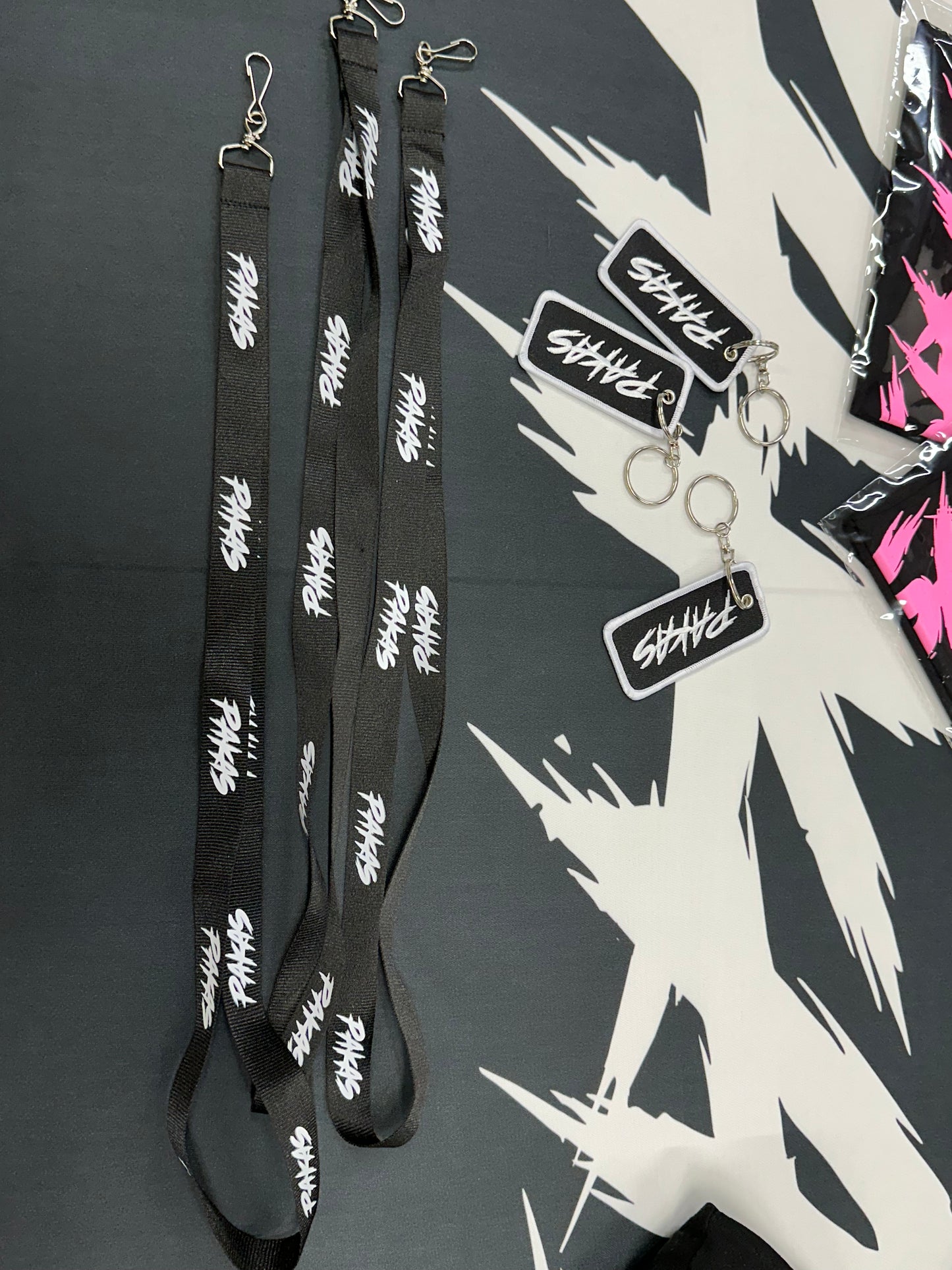1🎟️ENTRY Pakas Lanyard