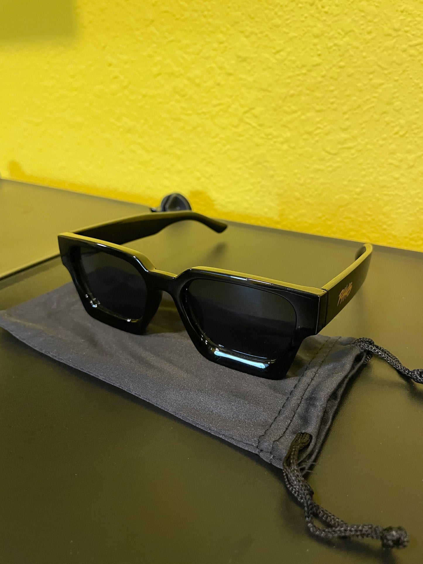 160 ENTRIES 🎟️ PAKAS SUNGLASSES